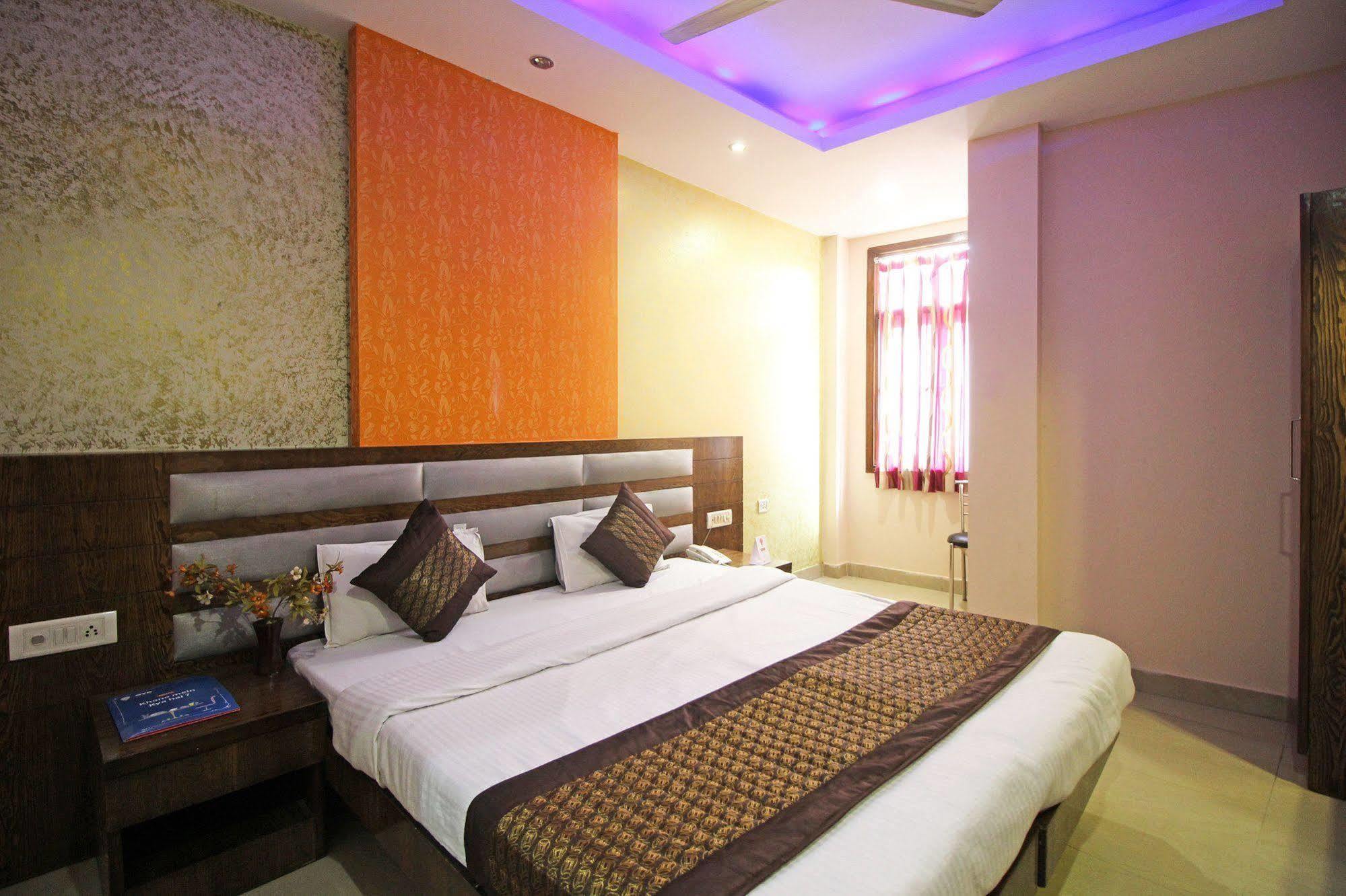 Oyo 6096 Hotel Maharani Palace Νέο Δελχί Εξωτερικό φωτογραφία